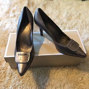 Tahari Snakeskin Pointed Toe Pumps